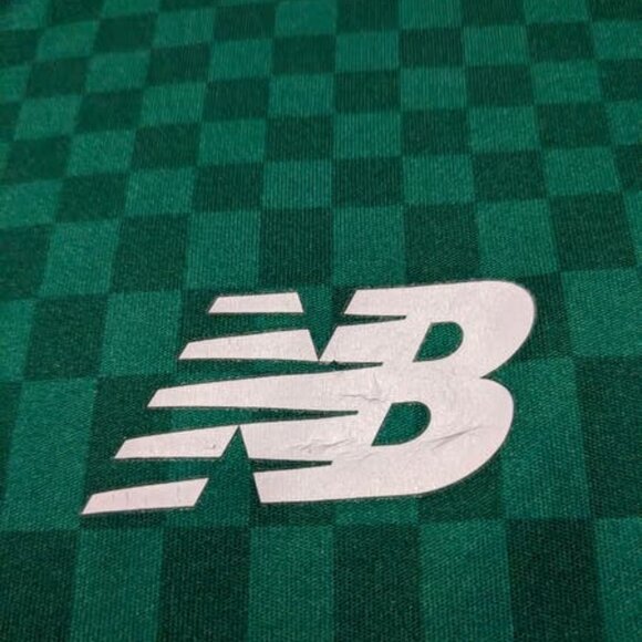 New Balance Athletic Long Sleeve Shirt Top - Picture 3 of 5